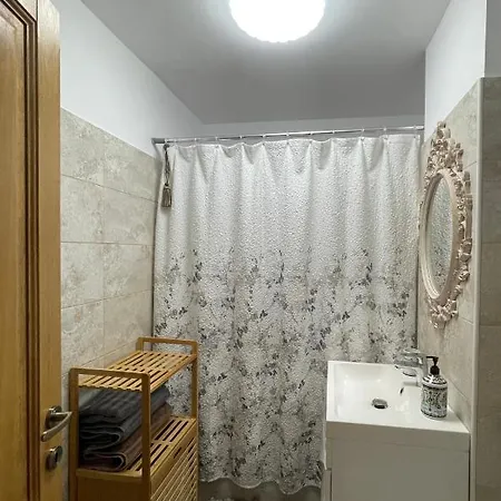 2_traveler's Retreat Апартаменты Брашов